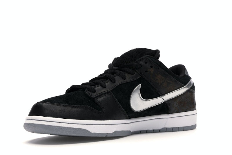 Nike SB Dunk Low Takashi 2
