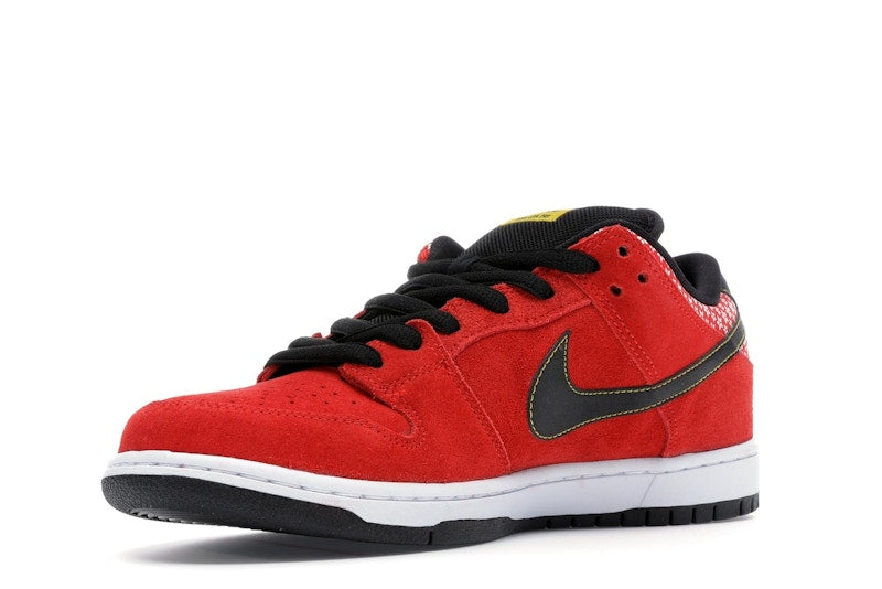 Nike SB Dunk Low Red Firecracker