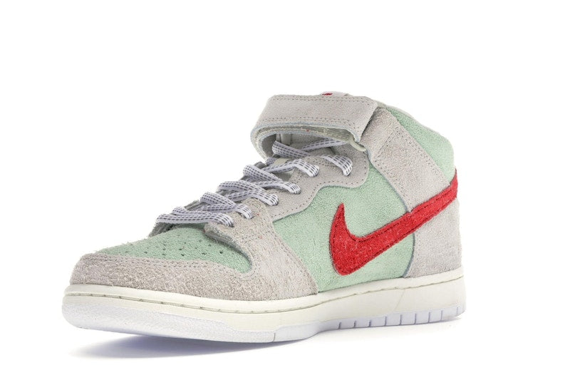 Nike SB Dunk Mid White Widow