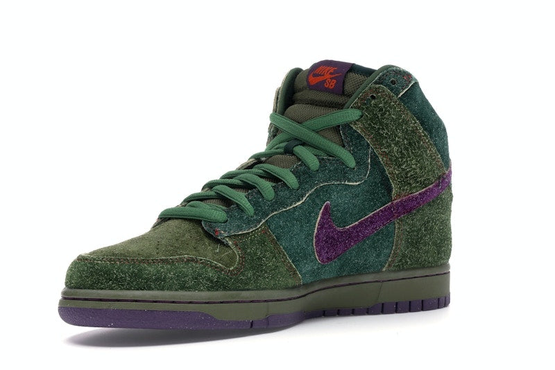 Nike SB Dunk High Skunk 420