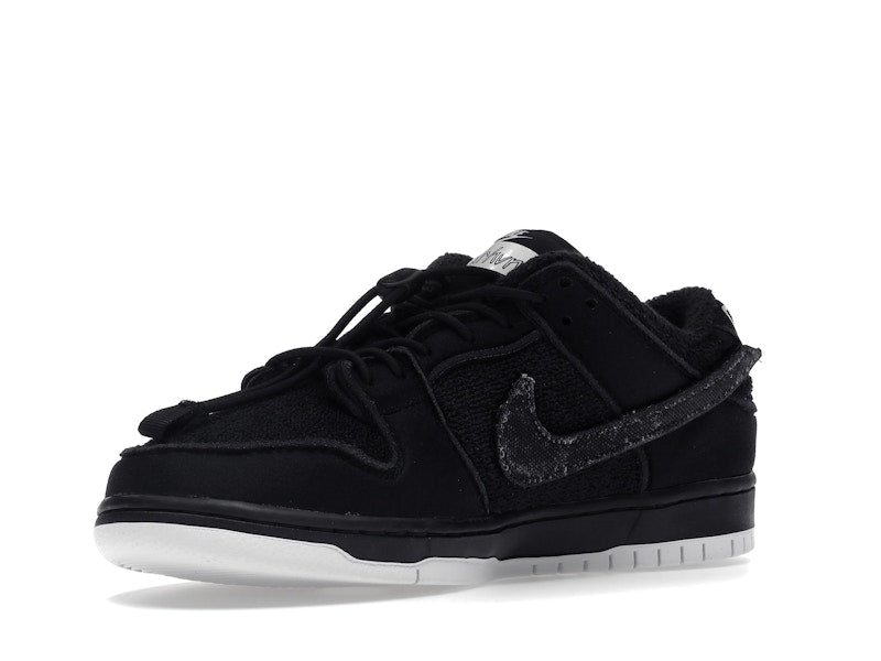 Nike SB Dunk Low Gnarhunters