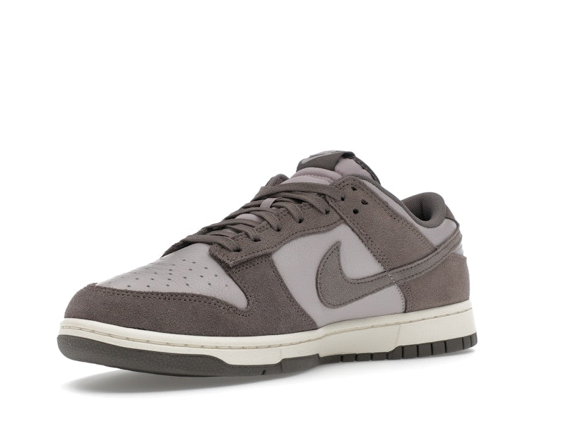 Nike Dunk Low SE Platinum Violet Cave Stone
