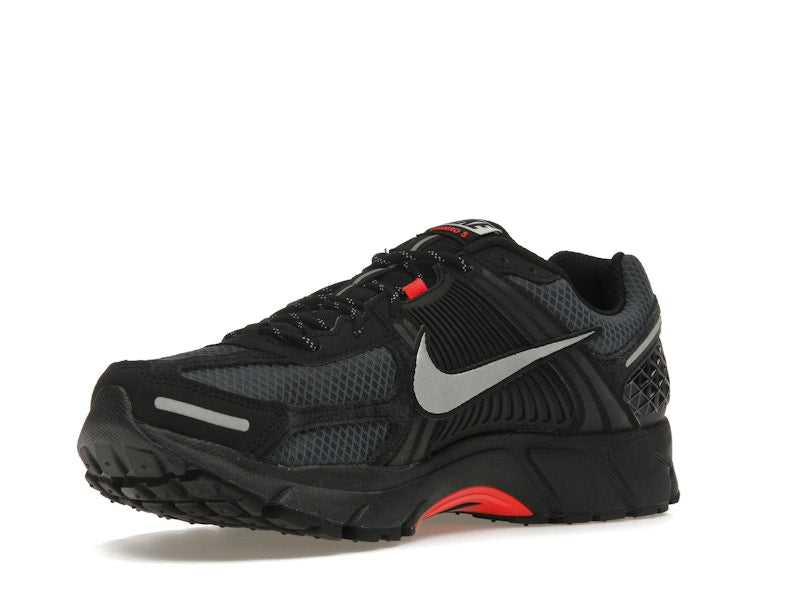 Nike Zoom Vomero 5 Black Metallic University Red