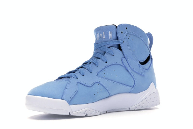 Jordan 7 Retro Pantone