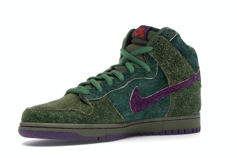 Nike SB Dunk High Skunk 420