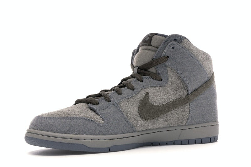 Nike SB Dunk High Tauntaun