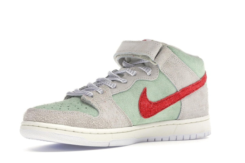 Nike SB Dunk Mid White Widow