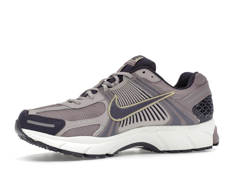 Nike Zoom Vomero 5 Platinum Violet