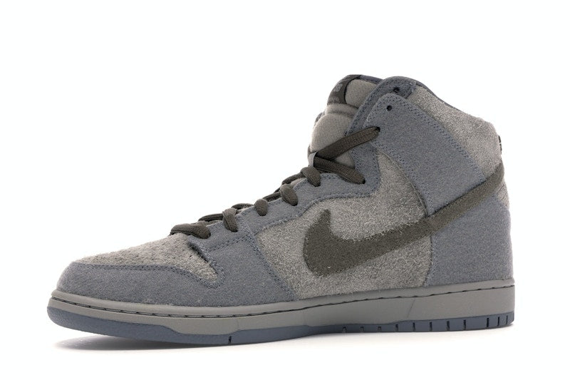 Nike SB Dunk High Tauntaun