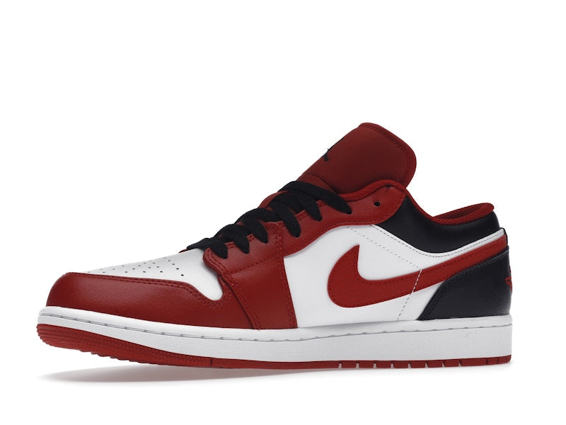 Jordan 1 Low Bulls