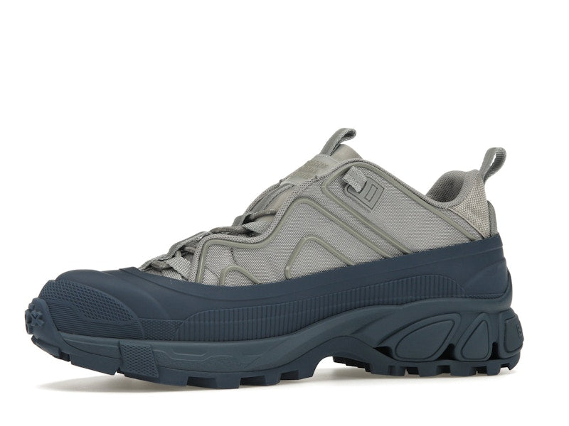 Burberry Arthur Warm Grey Oceanic Blue
