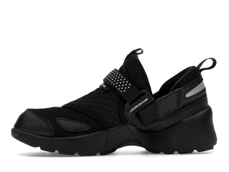 Jordan Trunner LX Triple Black (Women's)