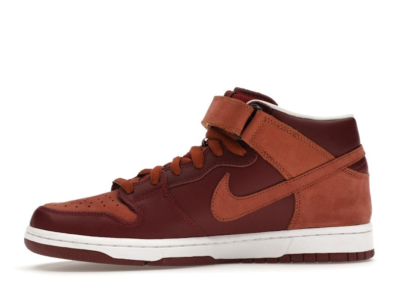 Nike SB Dunk Mid Team Red Pony