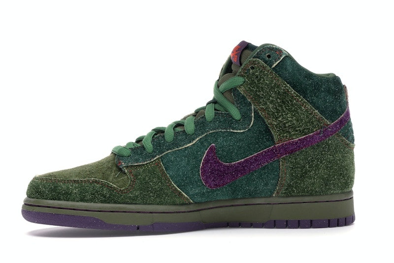 Nike SB Dunk High Skunk 420