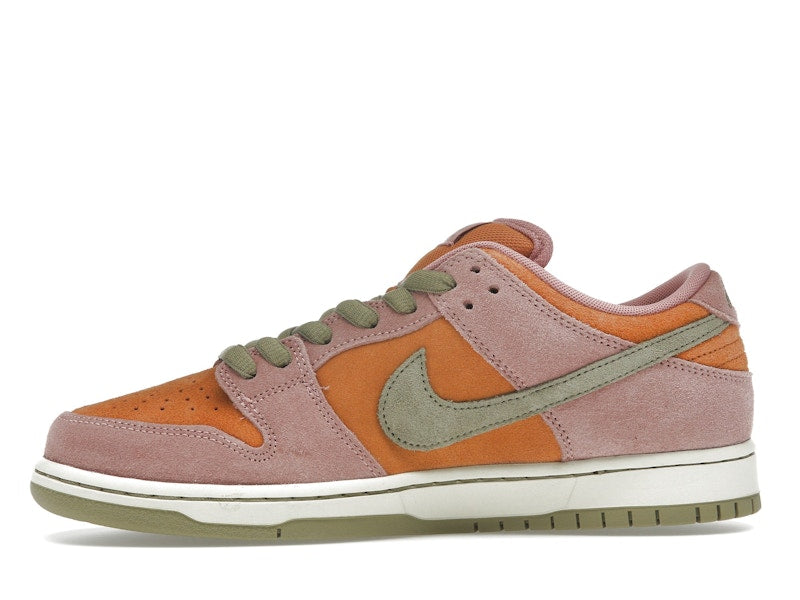 Nike SB Dunk Low Red Stardust