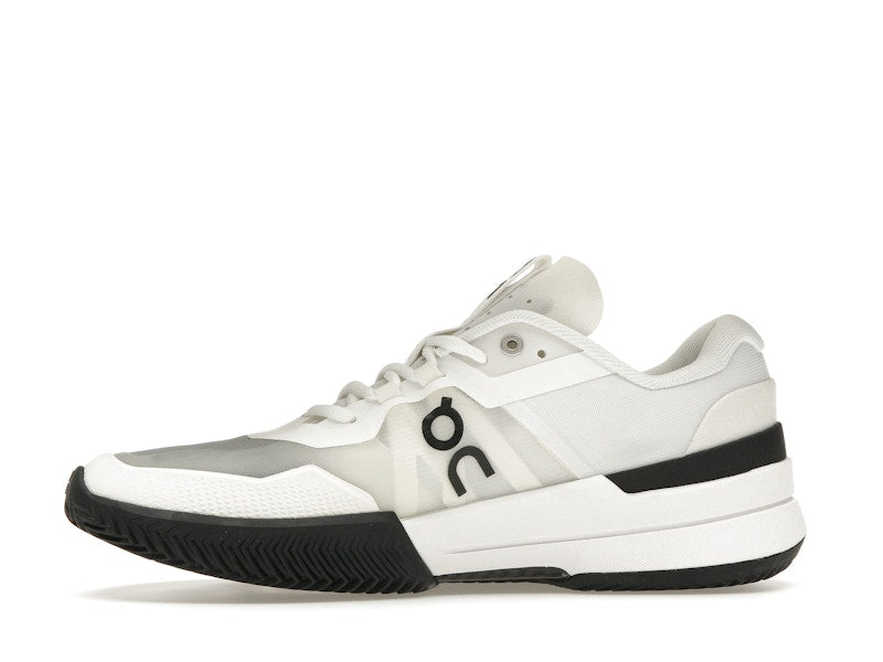 On The Roger Pro 2 Clay White Black (Women's)