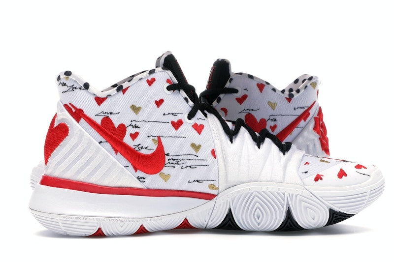Nike Kyrie 5 Sneaker Room Mom White