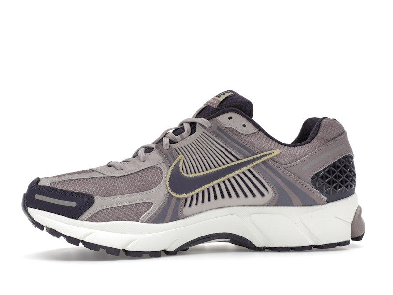 Nike Zoom Vomero 5 Platinum Violet