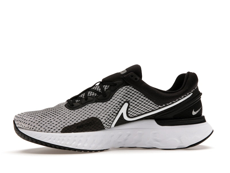 Nike React Miler 3 Black Metallic Silver