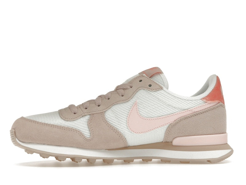 Nike Internationalist Summit White Light Madder Root (Women's)