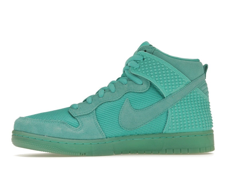 Nike Dunk CMFT Premium Light Retro
