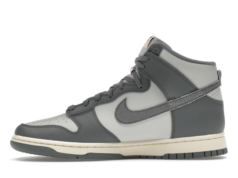 Nike Dunk High Vintage Light Bone Grey