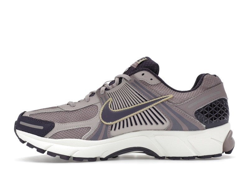 Nike Zoom Vomero 5 Platinum Violet
