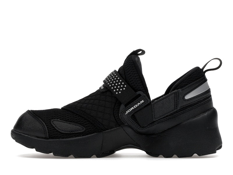 Jordan Trunner LX Triple Black (Women's)