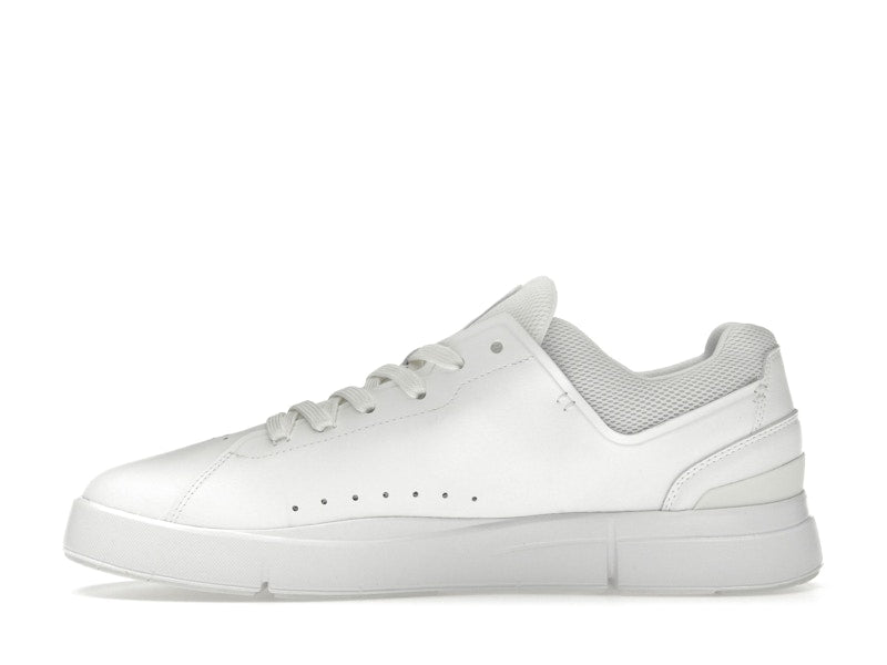 On The Roger Advantage All White (Women's)