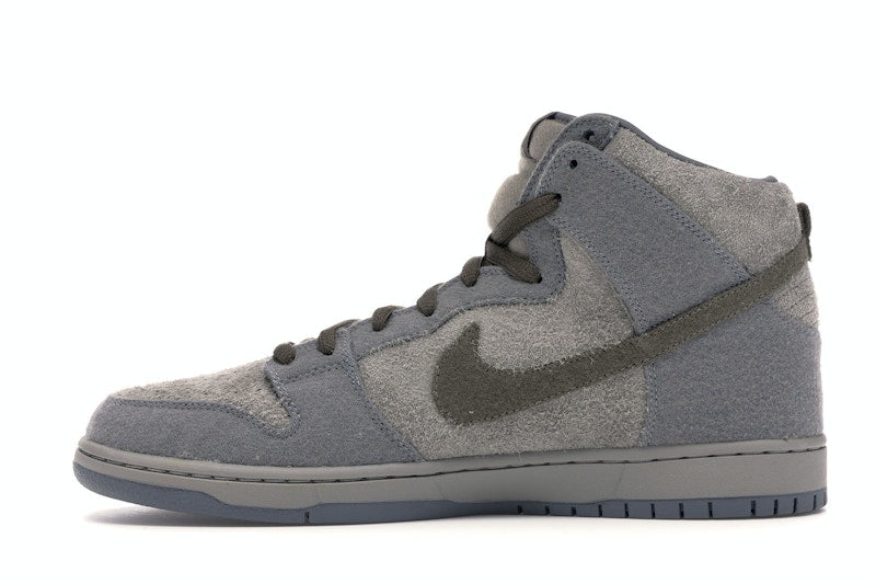 Nike SB Dunk High Tauntaun
