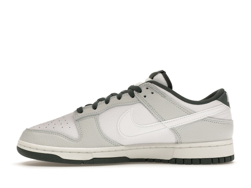 Nike Dunk Low Retro SE Photon Dust Vintage Green