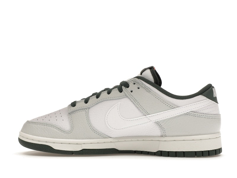 Nike Dunk Low Retro SE Photon Dust Vintage Green