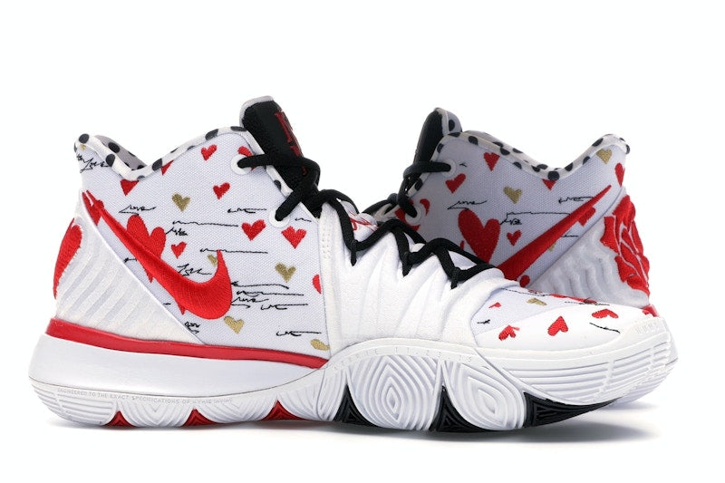 Nike Kyrie 5 Sneaker Room Mom White