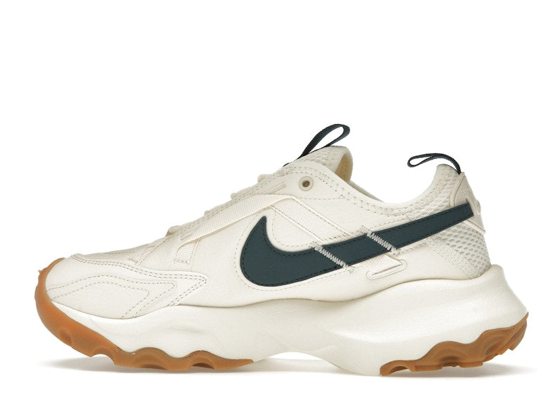 Nike TC 7900 Pale Ivory Gum Light Brown Armory Navy (Women's)