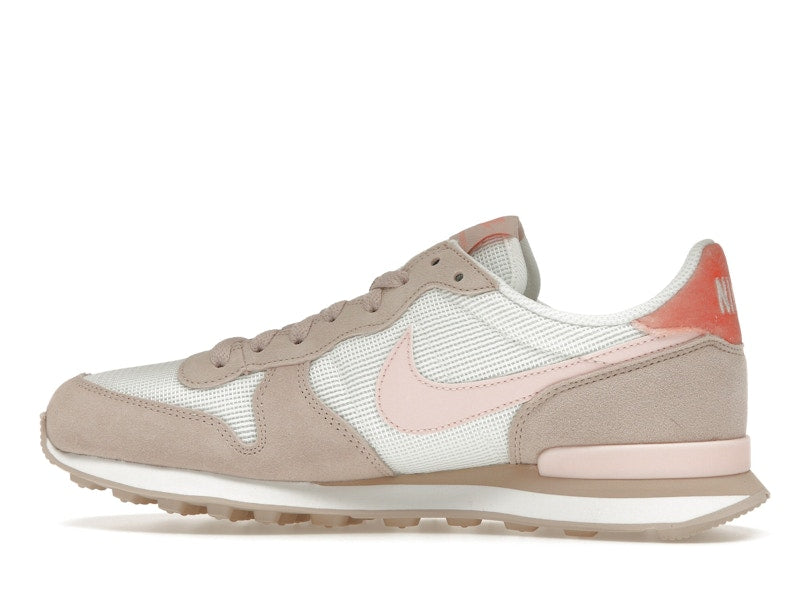 Nike Internationalist Summit White Light Madder Root (Women's)