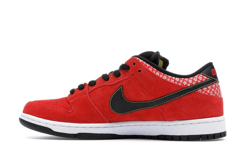 Nike SB Dunk Low Red Firecracker