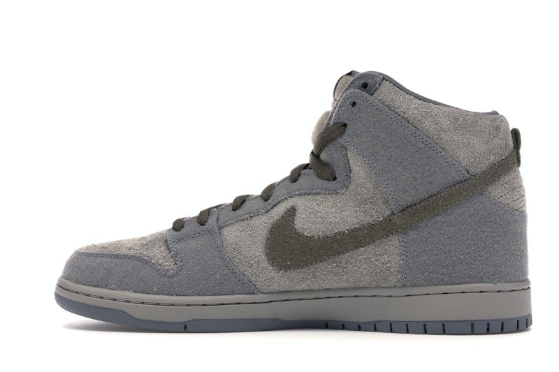 Nike SB Dunk High Tauntaun