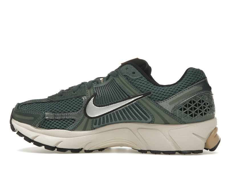 Nike Zoom Vomero 5 Vintage Green Light Orewood Brown Hemp Chrome (Women's)