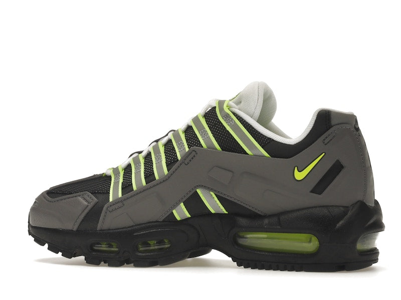 Nike NDSTRKT Air Max 95 Neon