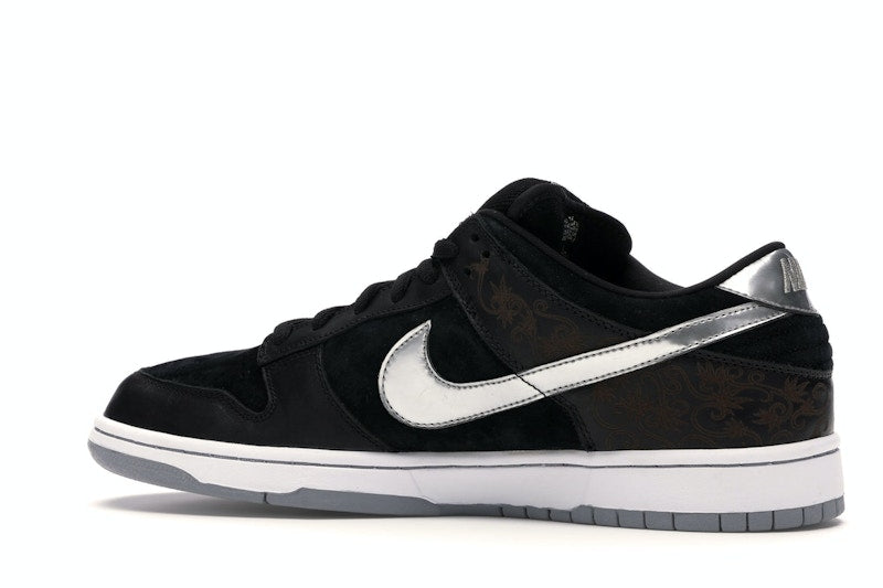 Nike SB Dunk Low Takashi 2