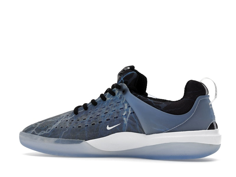 Nike SB Zoom Nyjah 3 Trouble at Home