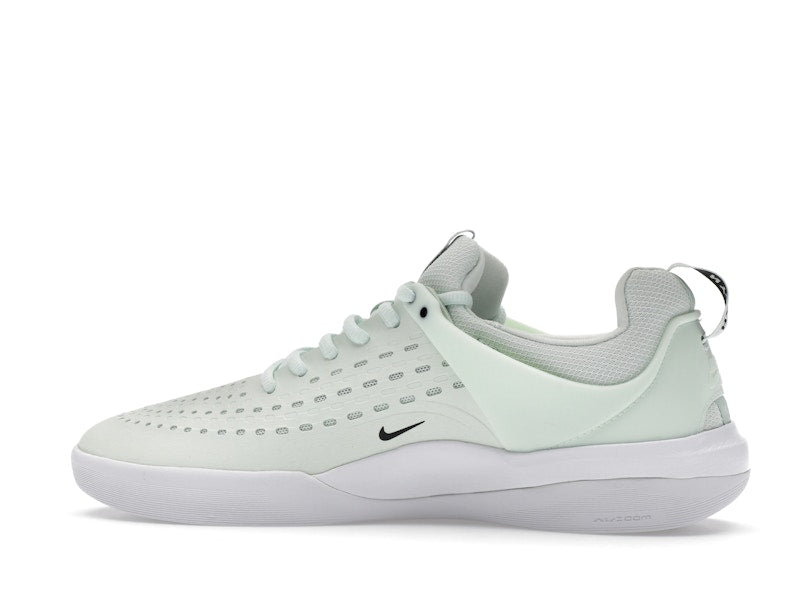 Nike SB Zoom Nyjah 3 Barely Green