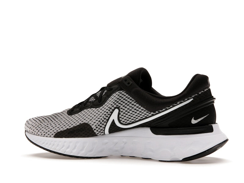 Nike React Miler 3 Black Metallic Silver