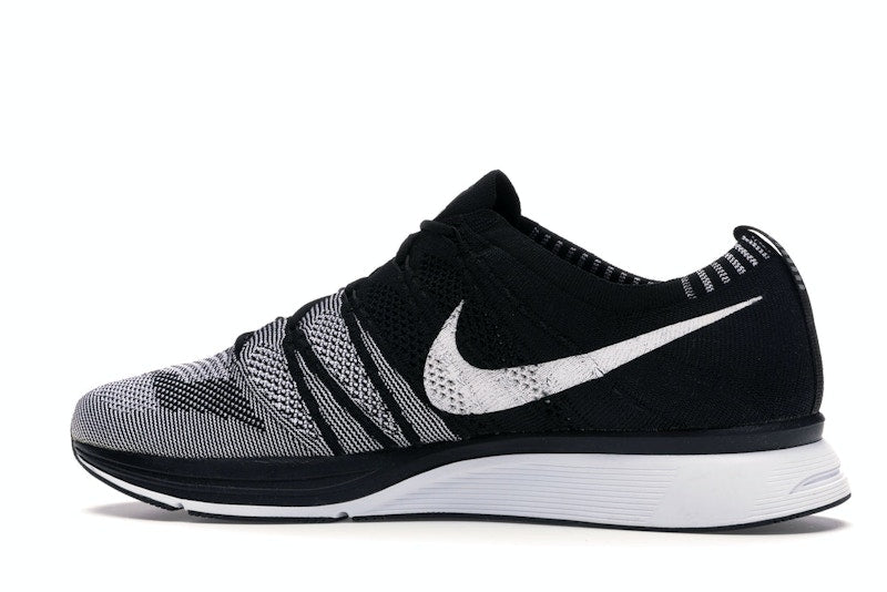 Nike Flyknit Trainer Oreo