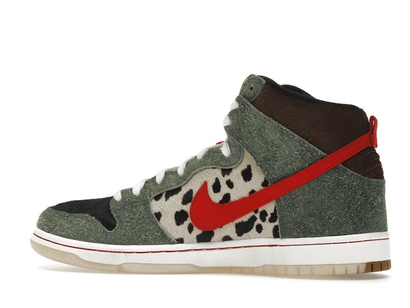 Nike SB Dunk High Dog Walker