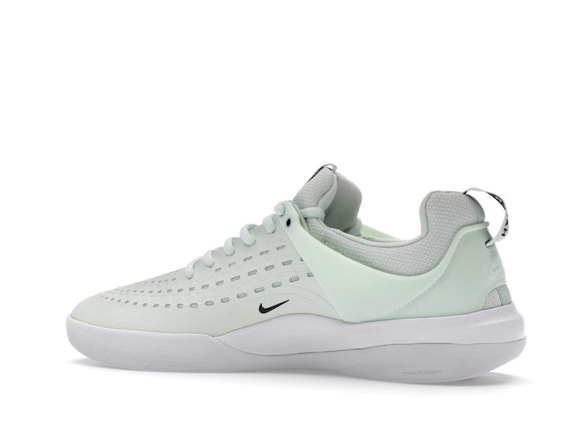 Nike SB Zoom Nyjah 3 Barely Green
