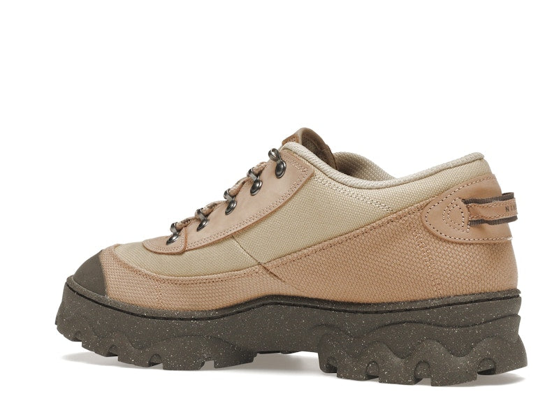 Nike Lahar Low Grain (Women's)