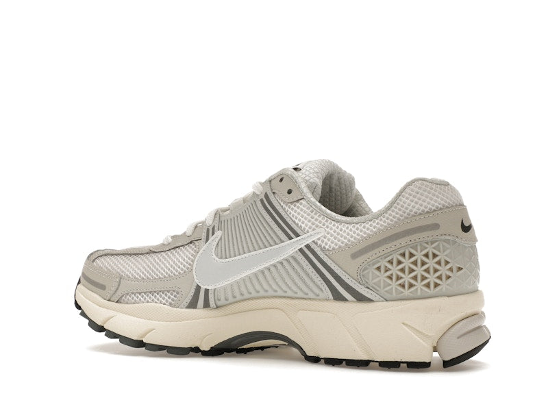 Nike Zoom Vomero 5 Platinum Tint