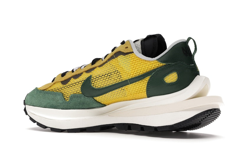 Nike Vaporwaffle sacai Tour Yellow Stadium Green