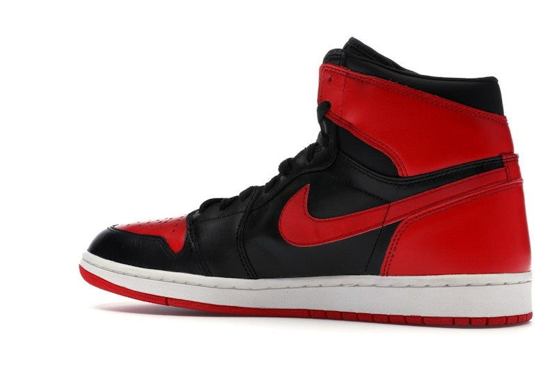 Jordan 1 Retro Bred (2001)